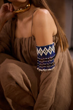 Load image into Gallery viewer, Al Sadu Chocker